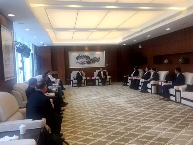 張學(xué)武董事長(zhǎng)會(huì)見(jiàn)安吉縣委沈銘權(quán)書記一行（圖）