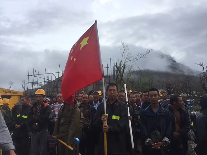 20180102030934.jpg 8414817.jpg