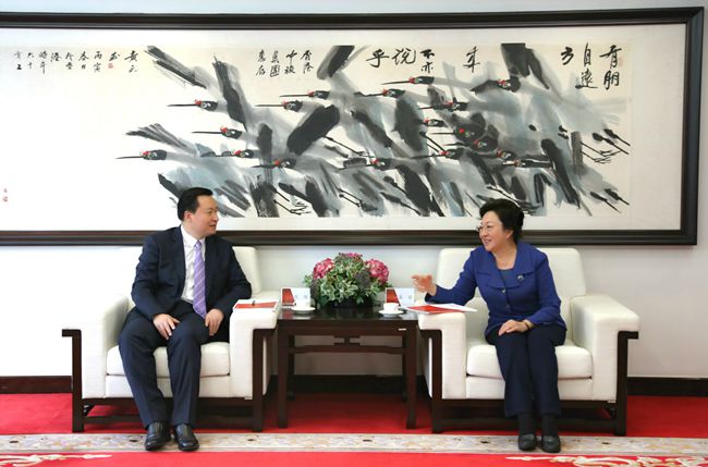 姜巖總經(jīng)理會見四川省樂山市市長張彤一行（圖）