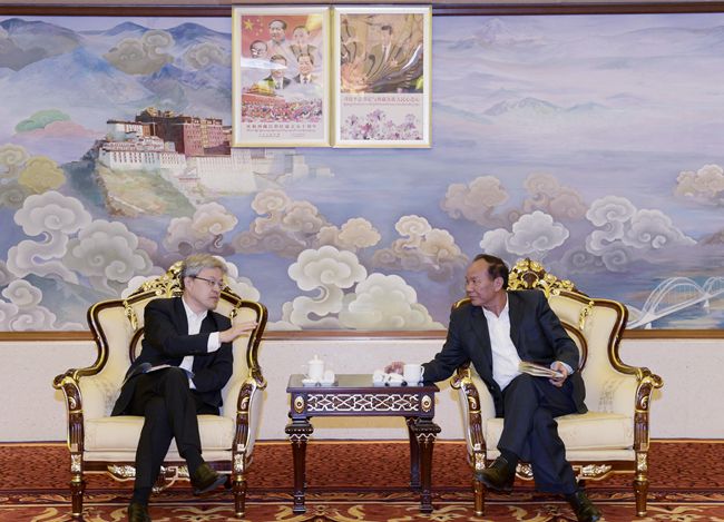 集團(tuán)萬(wàn)敏董事長(zhǎng)參加“三區(qū)三州”旅遊大環(huán)線暨西藏旅遊推介會(huì)活動(dòng)（圖）