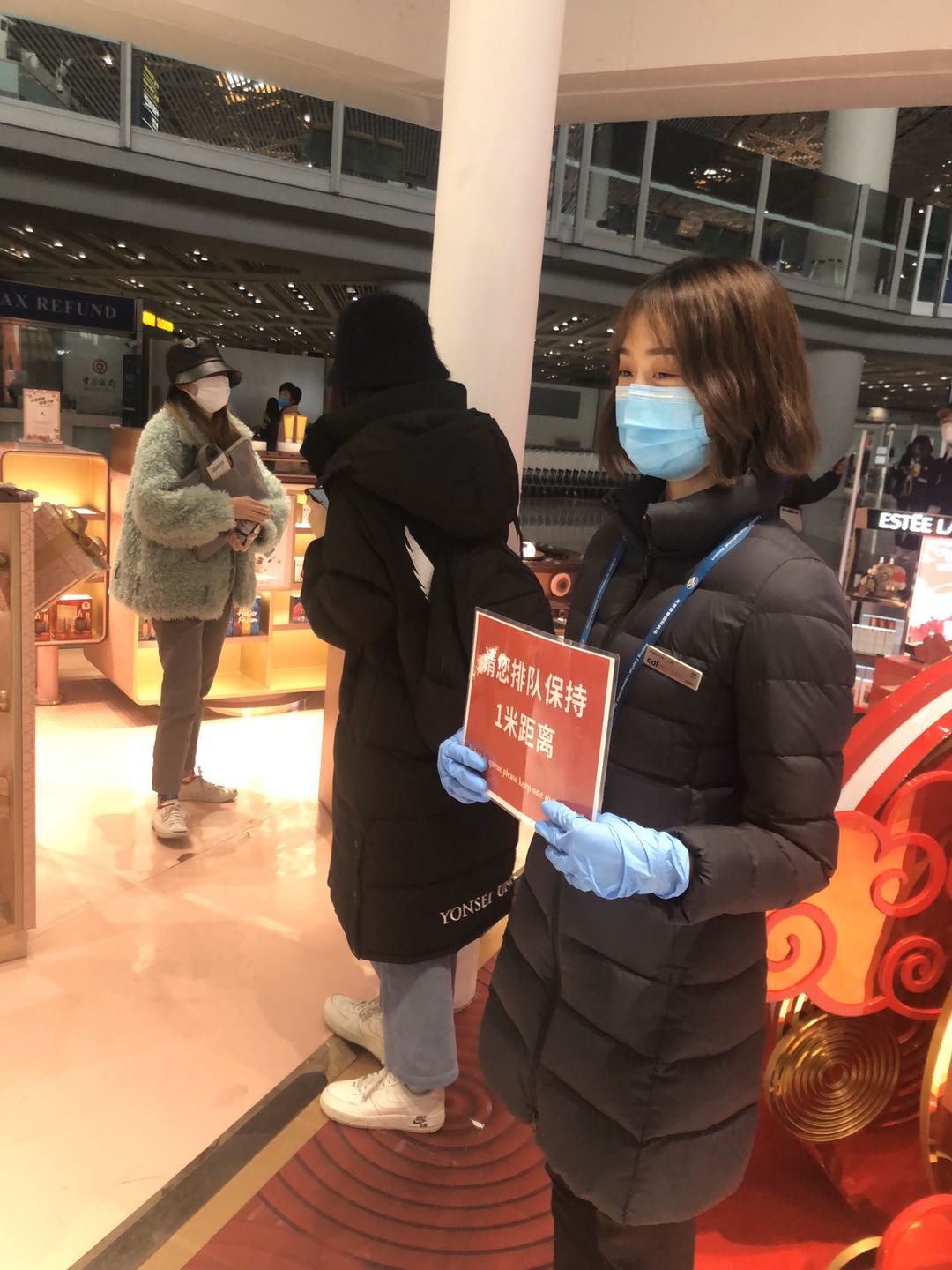 【中國(guó)免稅人在行動(dòng)·一線直擊篇】之十五： 不畏艱險(xiǎn)戰(zhàn)疫情，無(wú)私奉獻(xiàn)顯大愛(ài)