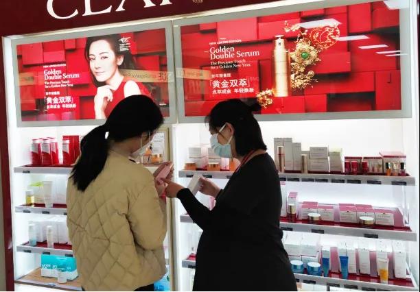 【中國免稅人在行動·一線直擊篇】之三十：疫情無情，服務有愛 致敬可愛的免稅人