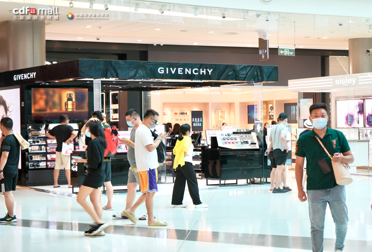 中免集團線上線下齊發(fā)力，海南門店多項活動創(chuàng)新體驗燃爆五一 